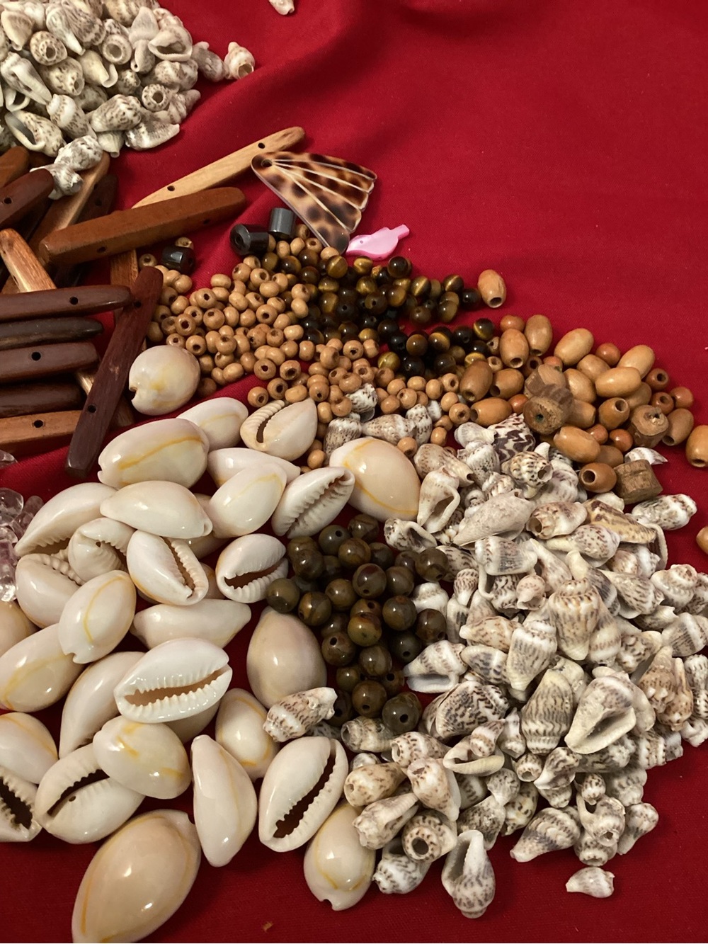 219 grams of assorted beads for jewelry making - Picture 3 of 7